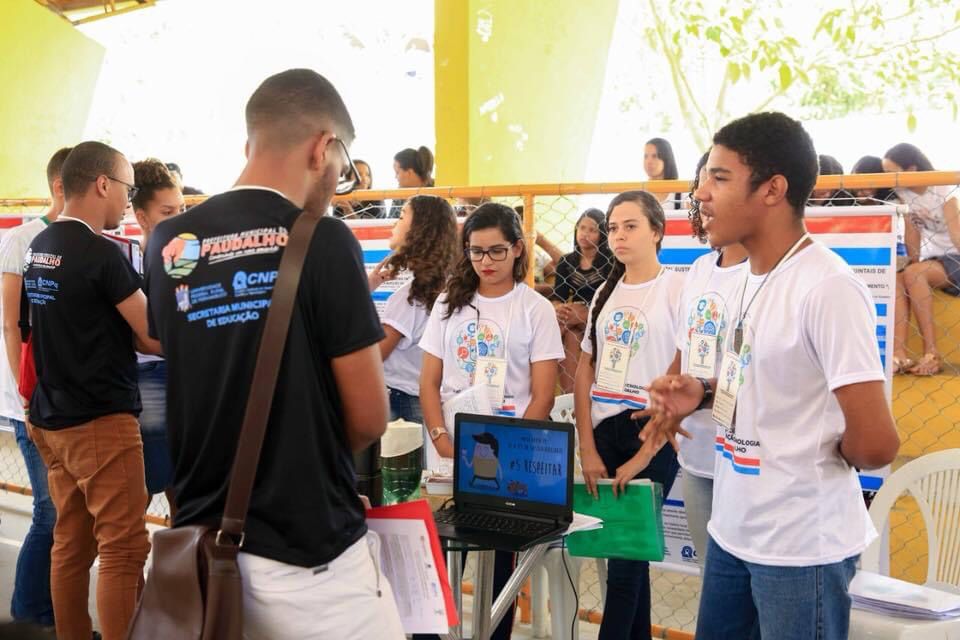 Feira de Matemática inova com criação de jogos para alunos